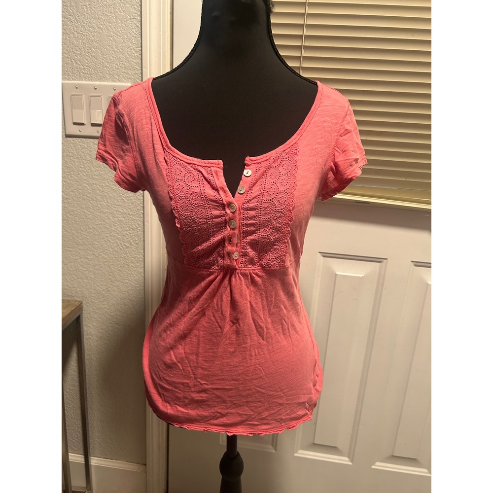 Aeropostale Coral Pink Eyelet Lace babydoll Henley Short Sleeve Top Medium